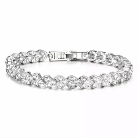 Swarovski Elements Crystal Heart Tennis Bracelet Swarovski Elements Crystal Heart Tennis Bracelet